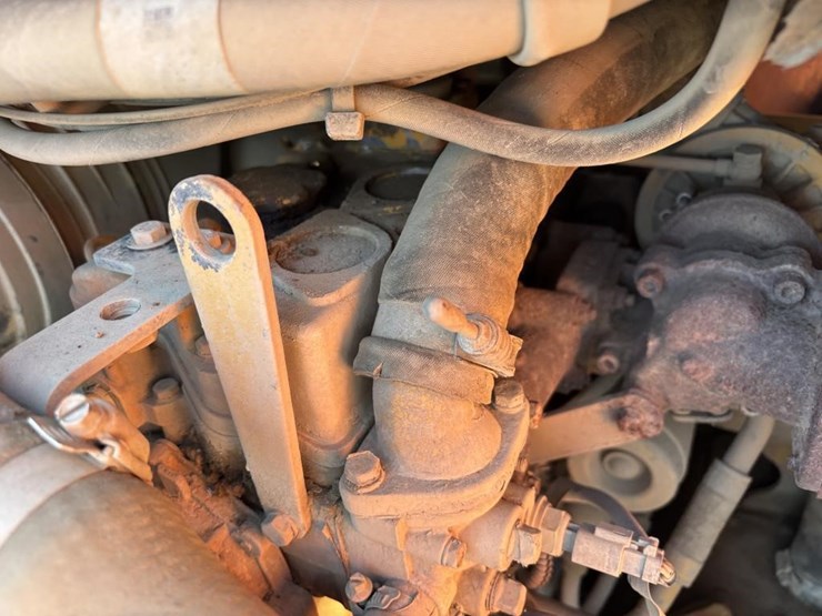 2014-caterpillar-226b3-image-38