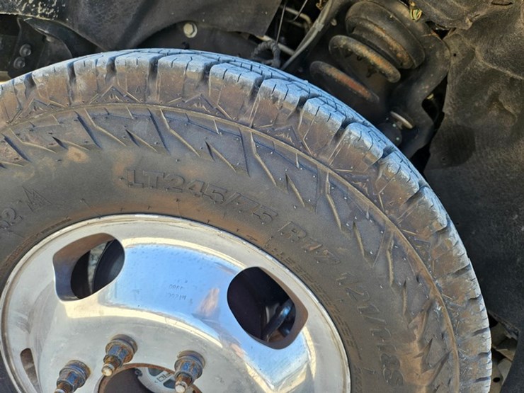 2021-ford-f350-image-45