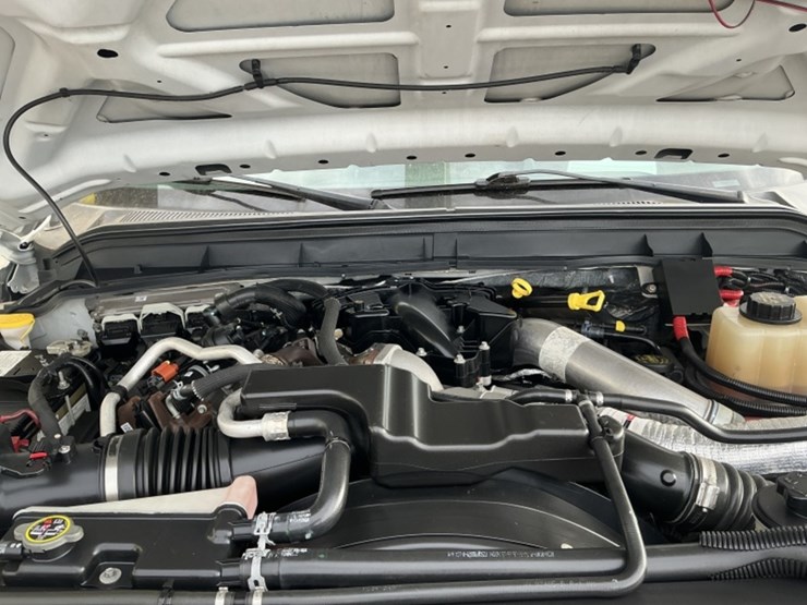 2015-ford-f550-image-15