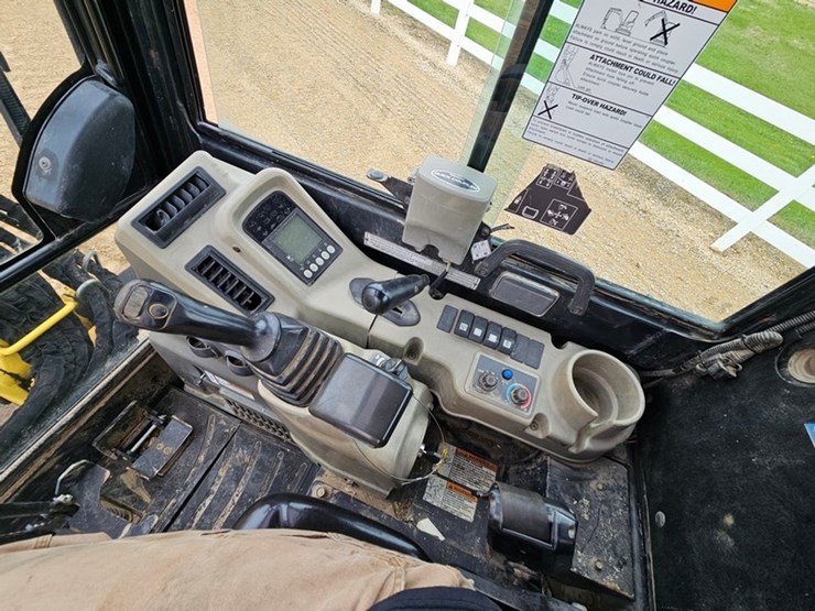 yanmar-vio35-image-28