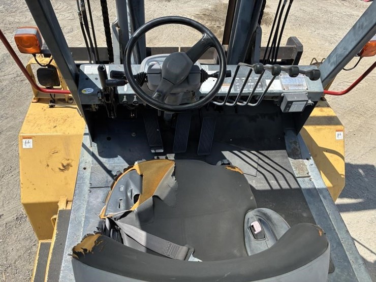 2006-komatsu-fd100-7-image-18