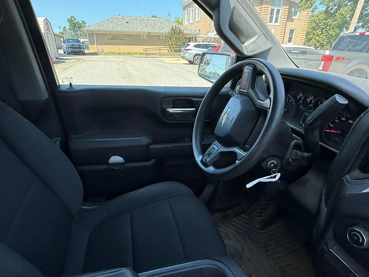 2021-chevrolet-silverado-1500-image-44