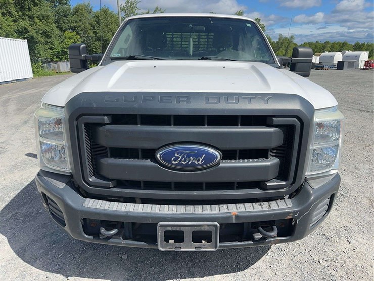 2016-ford-f250-xl-image-2