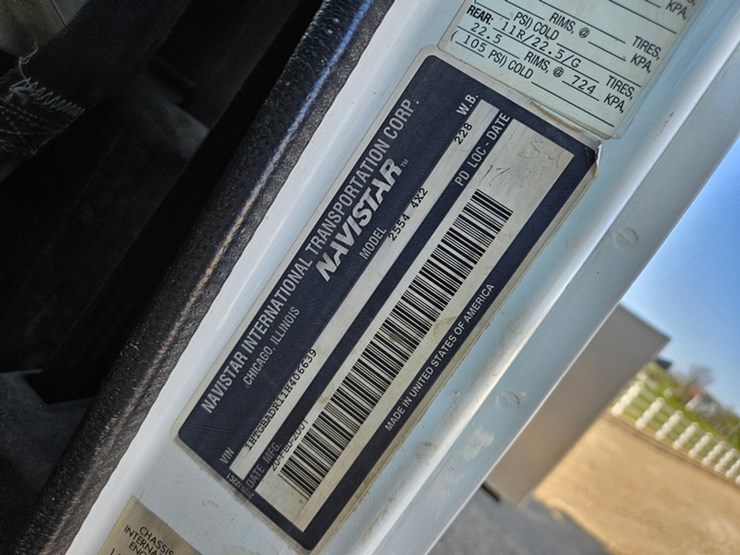 2001-vactor-2100-image-85