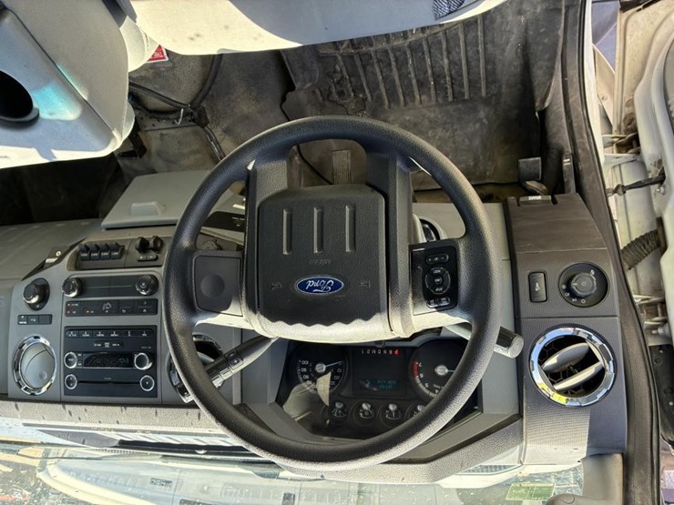 2011-ford-f250-image-14