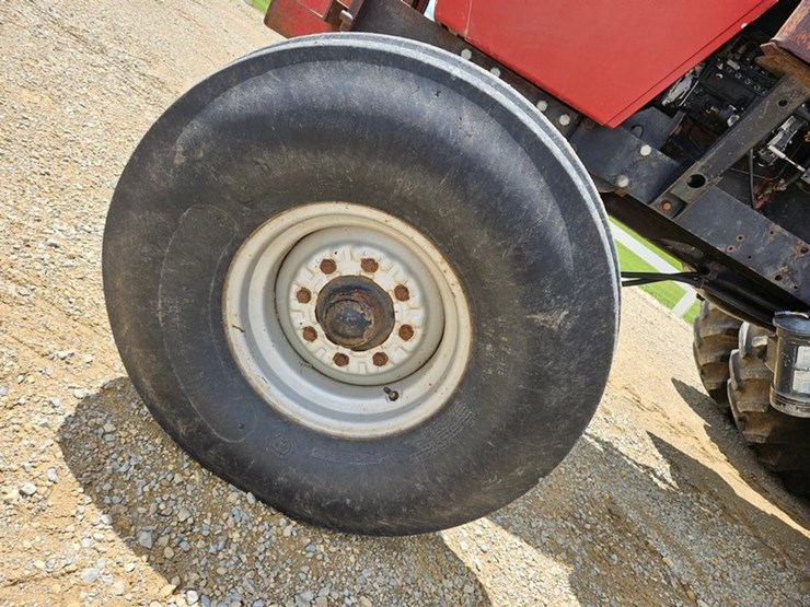 1984-case-ih-2294-image-43