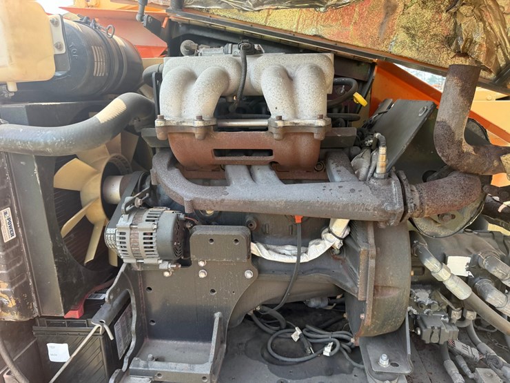 2012-jlg-600aj-image-33