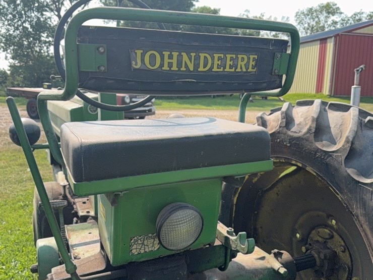 john-deere-b-image-32