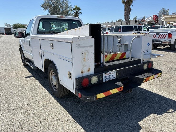 2013-ford-f250-image-4