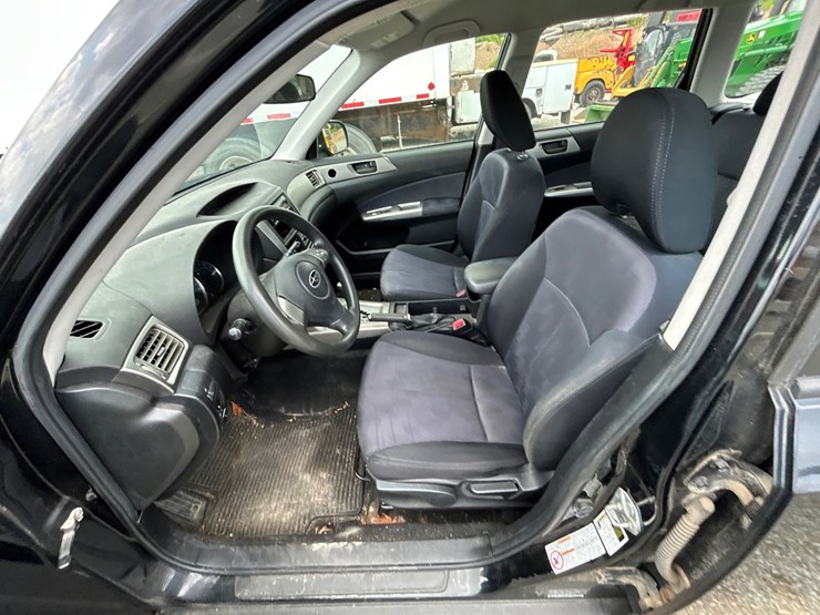 2010-subaru-forester-image-35