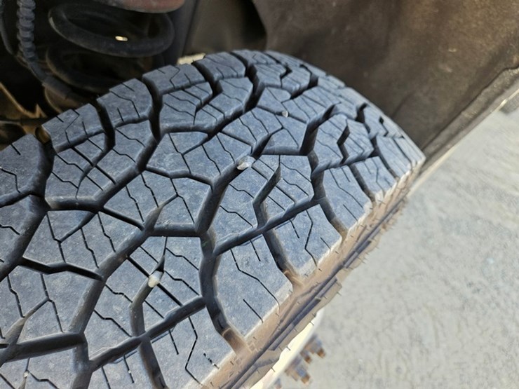 2021-ford-f350-image-46