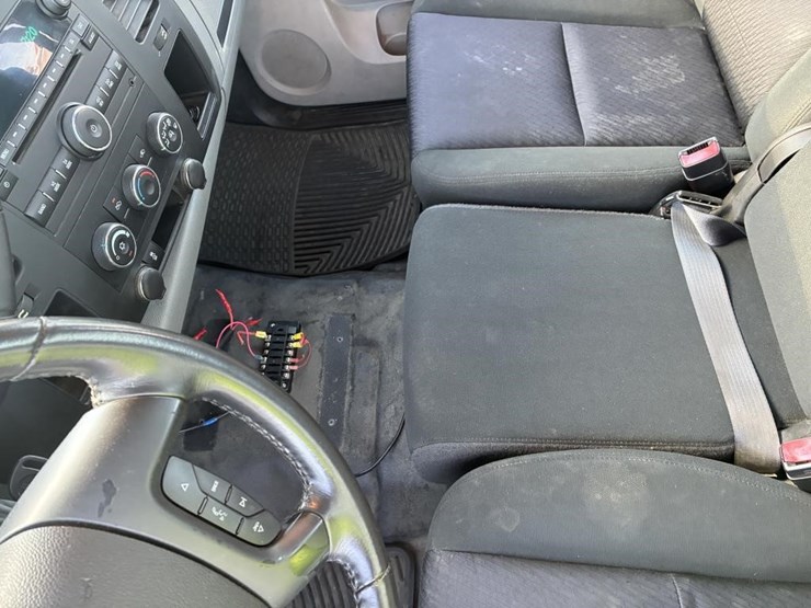 2012-gmc-2500-image-18