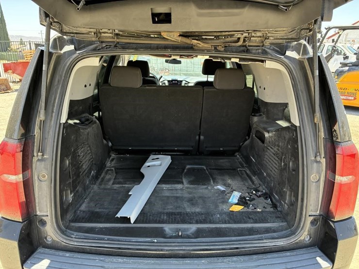2019-chevrolet-tahoe-image-12