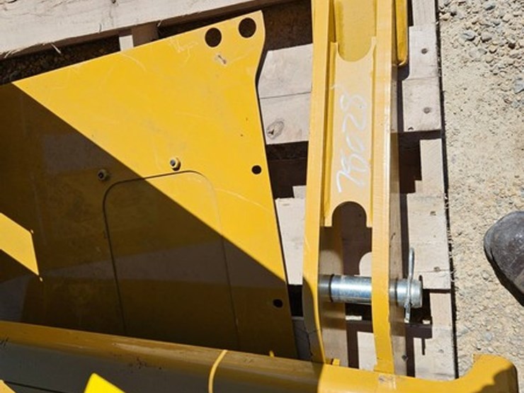 caterpillar-d2-image-7