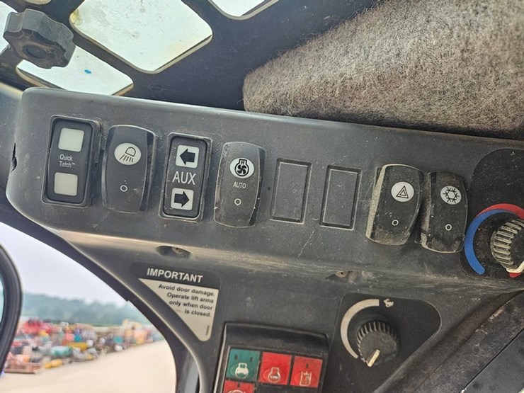 deere-328e-image-30