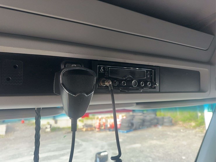 2022-kenworth-t680-image-26