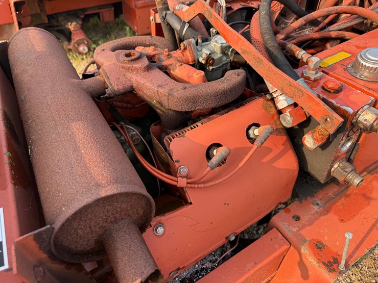 ditch-witch-350sx-image-11