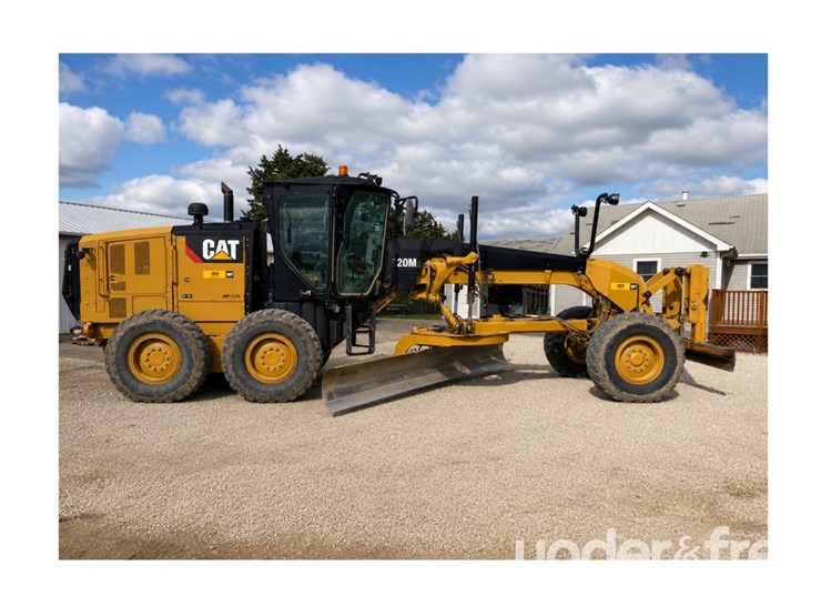 2017-caterpillar-120m2-image-2