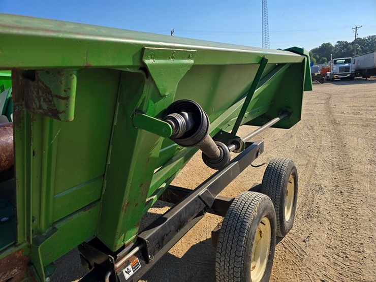 john-deere-8-image-8