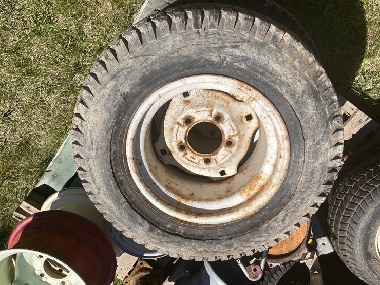 #2182-•-pallet-of-lawn-tractor-tires-image-6
