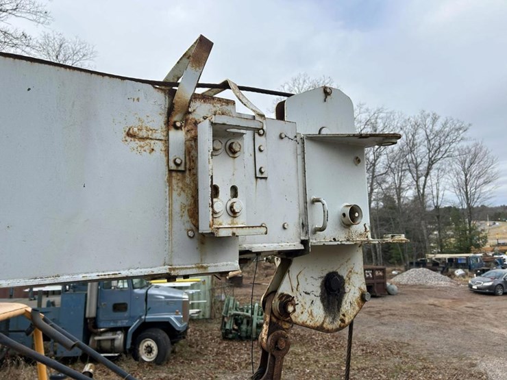 1989-ford-l9000-image-23