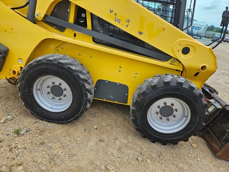 2020-wacker-neuson-sw32-image-35