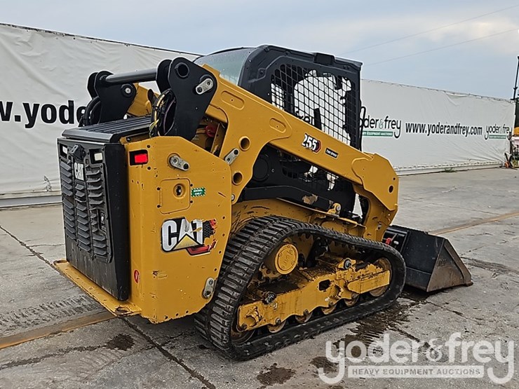 2025-caterpillar-255-image-5