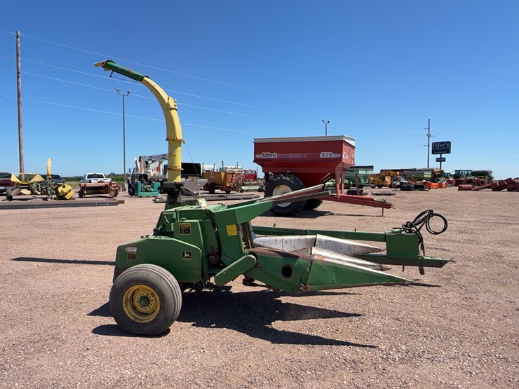 john-deere-3950-image-27