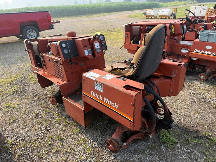 ditch-witch-350sx-image-3