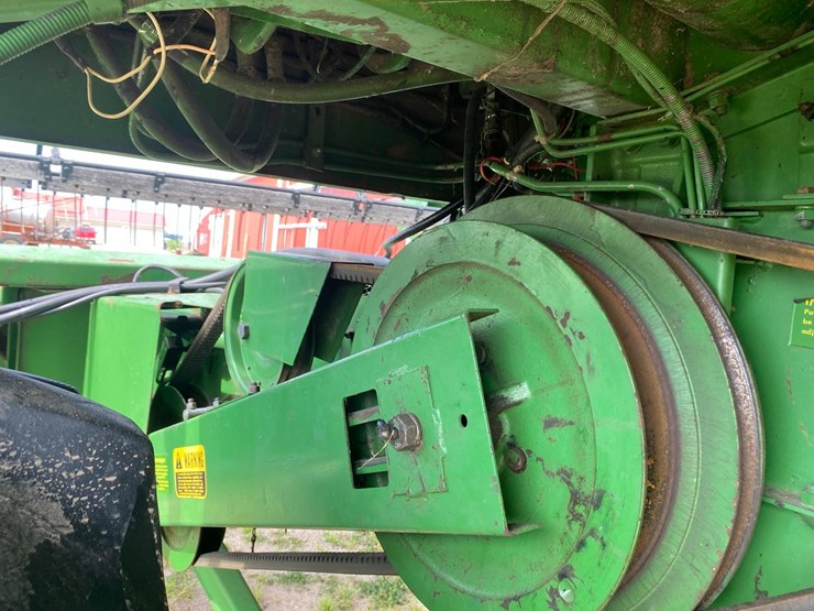 john-deere-4420-combine-image-39