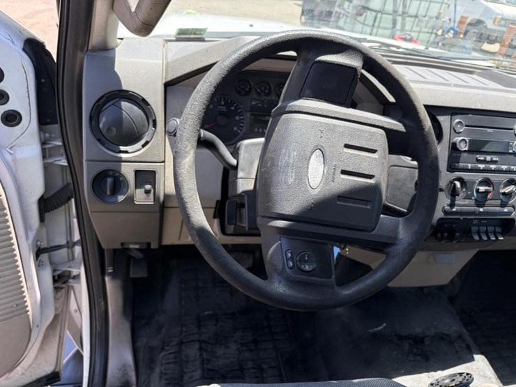 2009-ford-f350-image-14