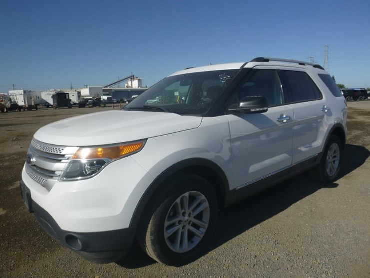 2014-ford-explorer-image-1