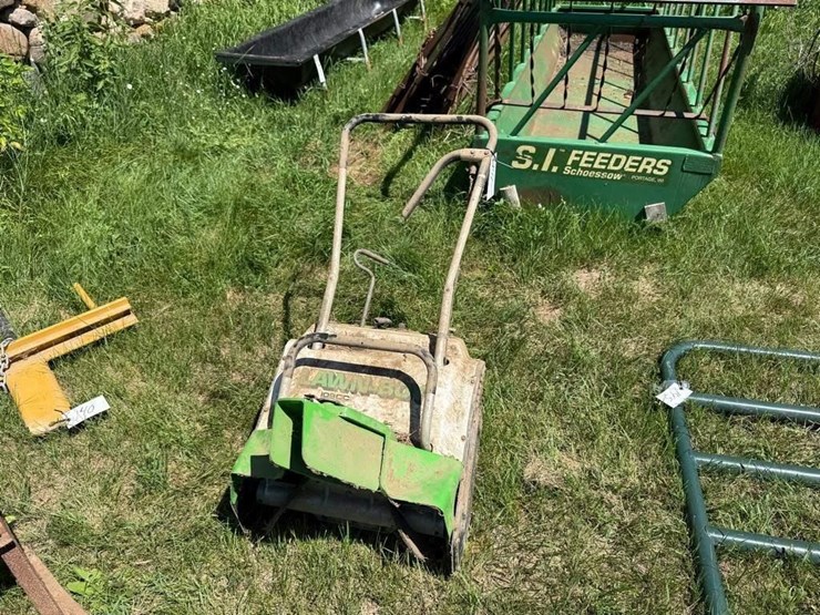 lawn-boy-109cc-snowblower-image-2