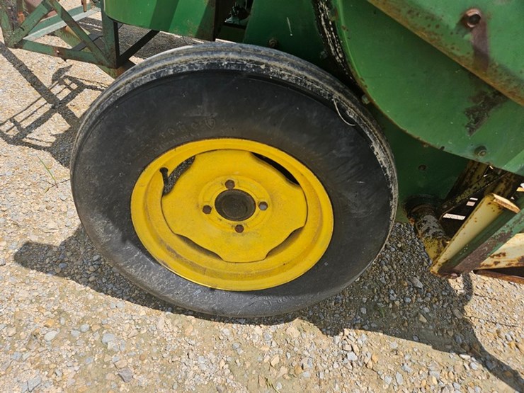john-deere-24t-image-25