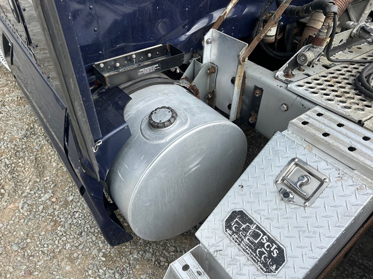 2017-kenworth-t660-image-31