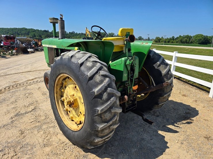john-deere-4020-image-3
