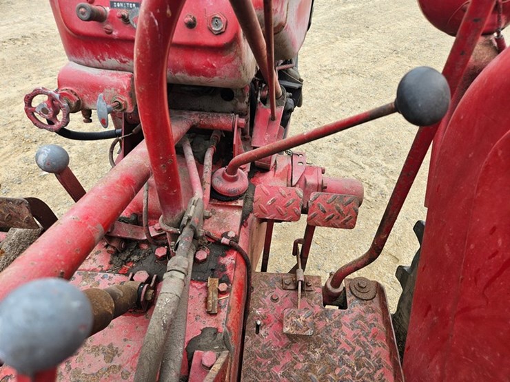 massey-ferguson-44-image-25