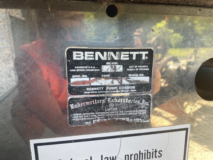 #2119-•-bennett-gas-pump-image-7