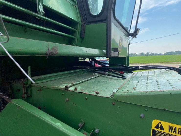 john-deere-4420-combine-image-9