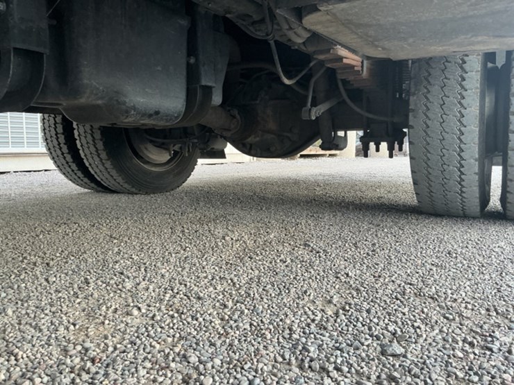 2015-ford-f550-image-30