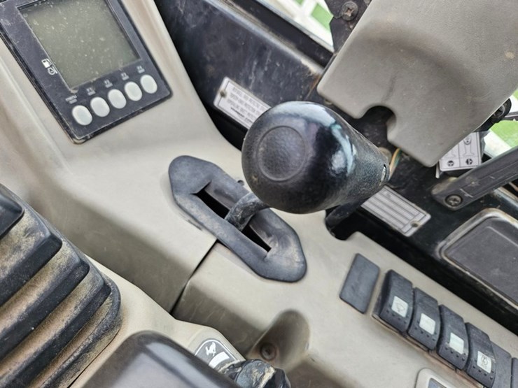 yanmar-vio35-image-33