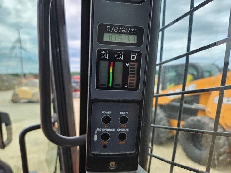 2019-case-sr210-image-24
