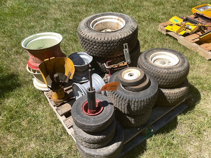 #2182-•-pallet-of-lawn-tractor-tires-image-1