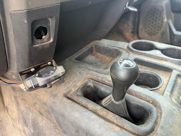 2011-dodge-3500-image-35