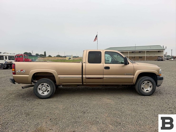 2001-chevrolet-silverado-2500hd-image-8