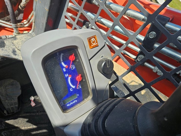 2019-kubota-svl65-2-image-27