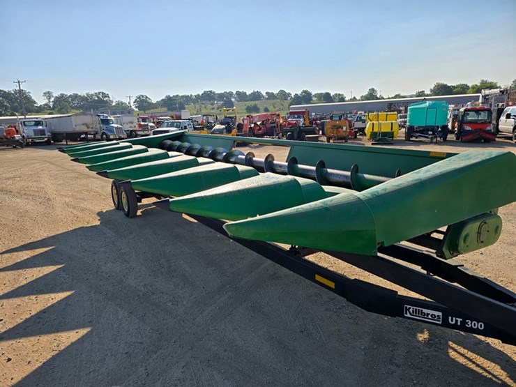 john-deere-8-image-1