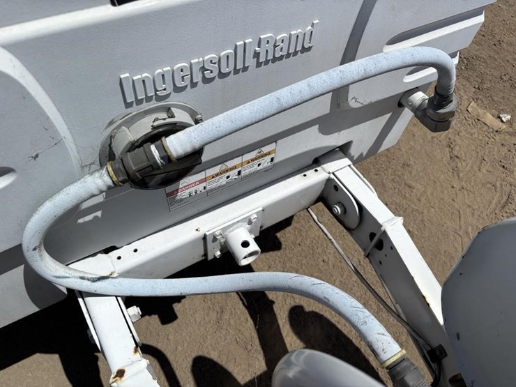 2008-ingersoll-rand-p185wjd-image-12
