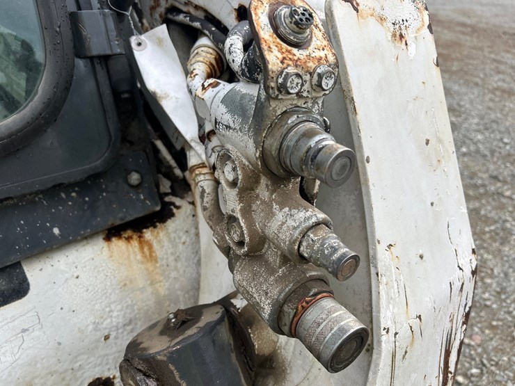bobcat-t300-image-13