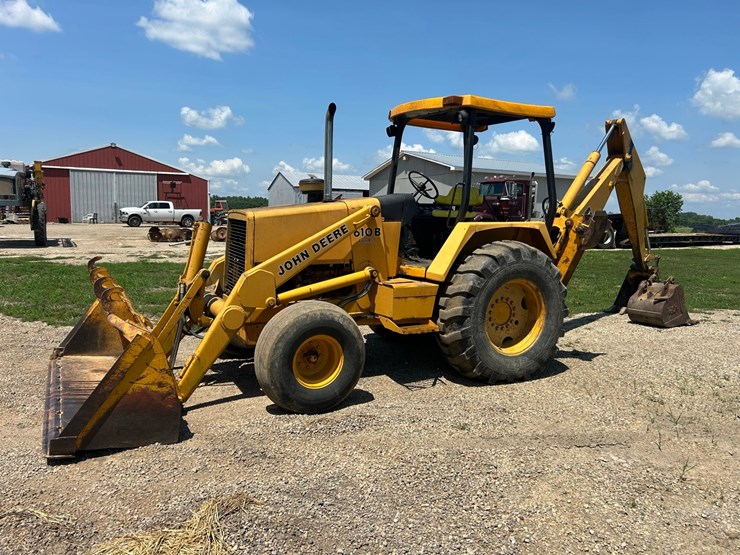 john-deere-610b-backhoe-image-1